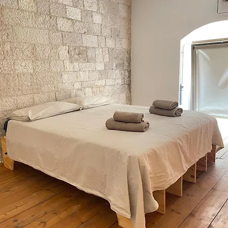 Palazzo Verrone 招待所 3*